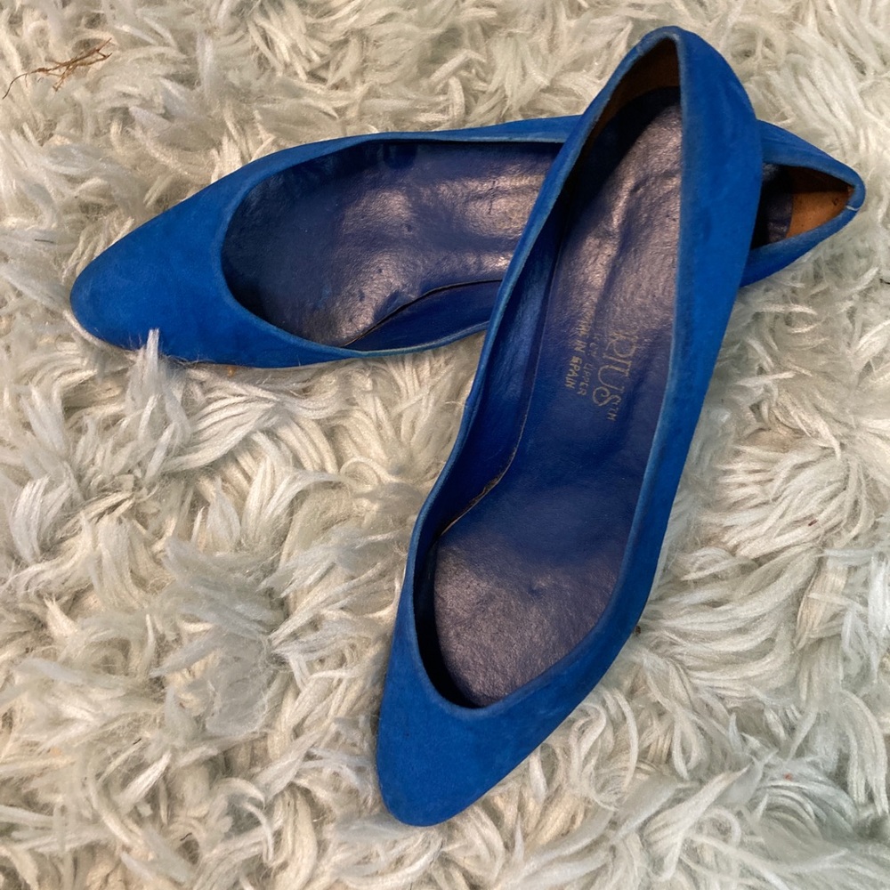 Vintage Glorious Blue Suede Kitten Heel Shoes